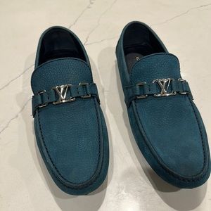 Louis Vuitton loafer navy blue.
